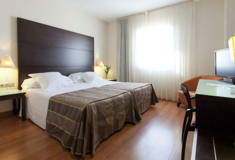 高级房间带漩涡浴缸, Vertice Sevilla Aljarafe