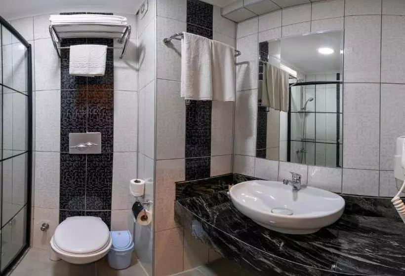 Bahçe Manzaralı 4 kişilik Standart Oda, Akdora Resort & Spa