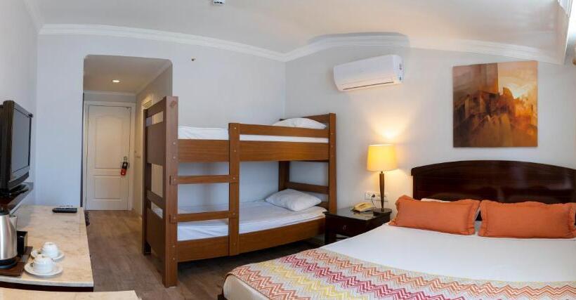 Bahçe Manzaralı 4 kişilik Standart Oda, Akdora Resort & Spa