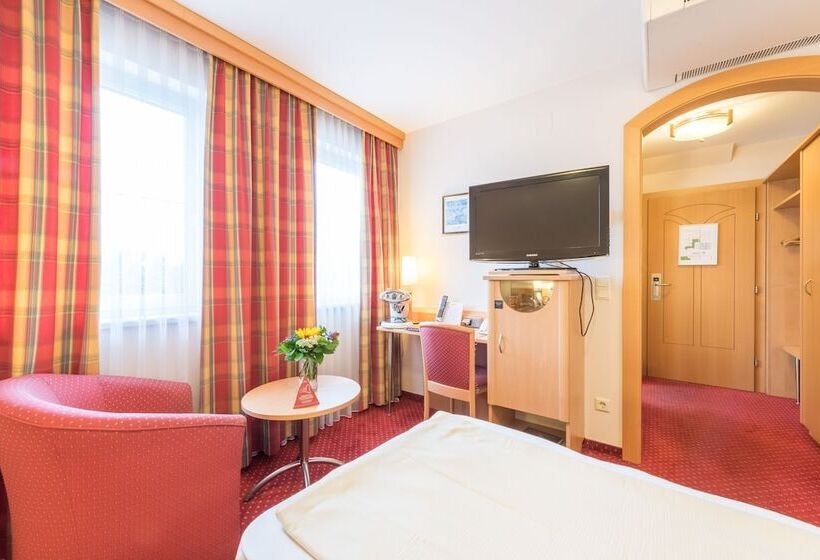 اتاق استاندارد سه نفره, Austria Classic Hotel Hölle