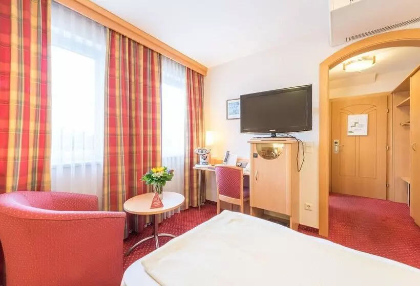 اتاق استاندارد سه نفره, Austria Classic Hotel Hölle