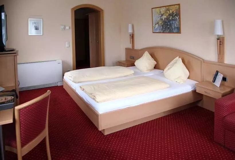 اتاق استاندارد سه نفره, Austria Classic Hotel Hölle