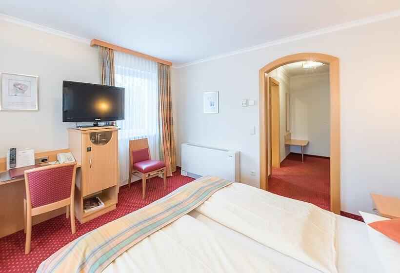 اتاق استاندارد چهار تخته, Austria Classic Hotel Hölle