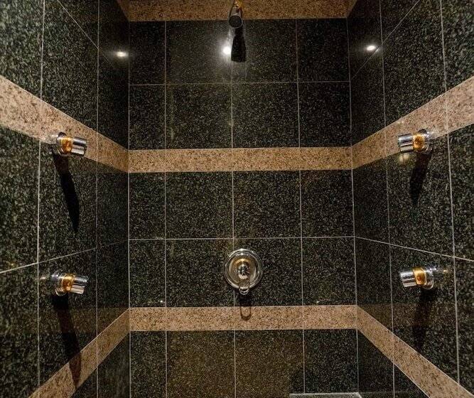 プレジデントスイートルーム, Wings By Croske Resort Langkawi