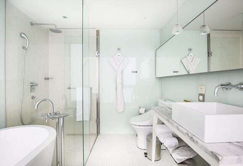 اتاق لوکس با چشم‌انداز شهر, Ambience Hotel Taipei