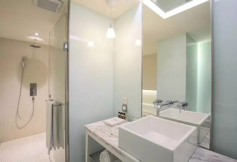 اتاق استاندارد, Ambience Hotel Taipei
