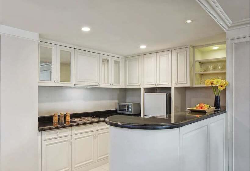 سوییت خانوادگی, Centre Point Silom