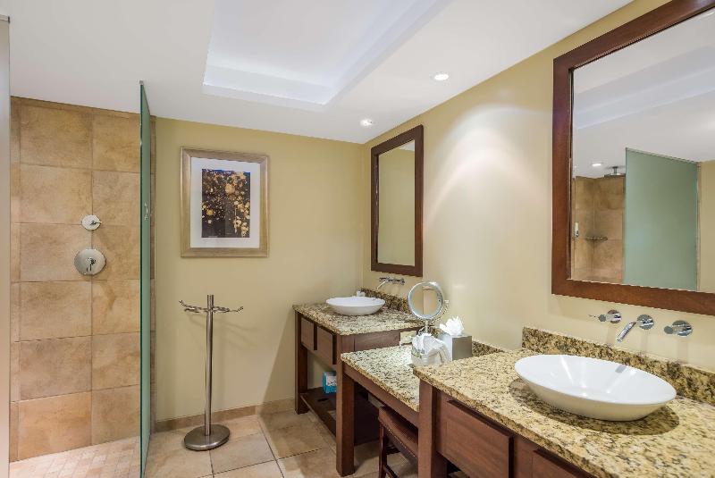 Номер Deluxe, Courtyard By Marriott Phuket, Patong Beach Resort
