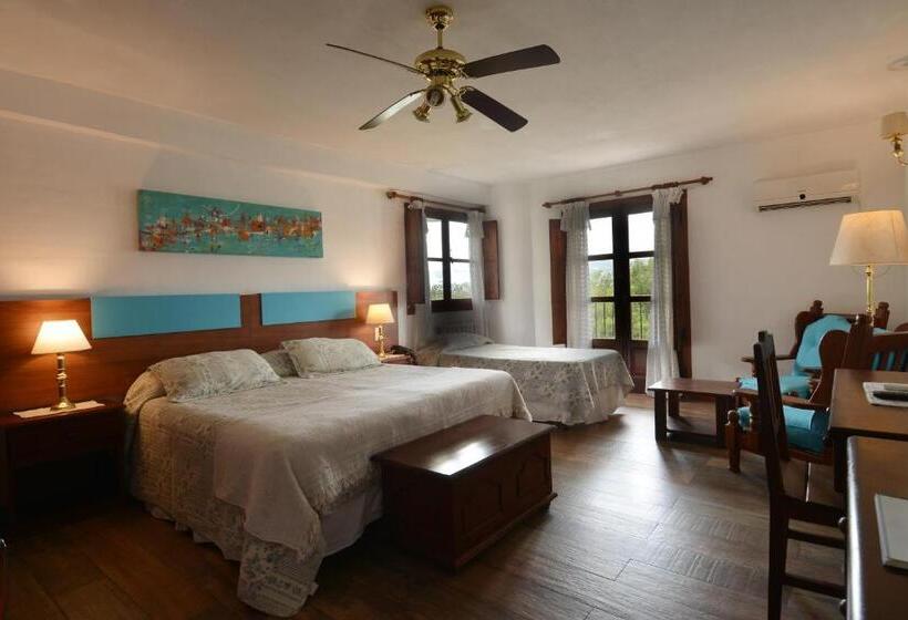 اتاق استاندارد سه نفره, Hipocampus Resort & Spa