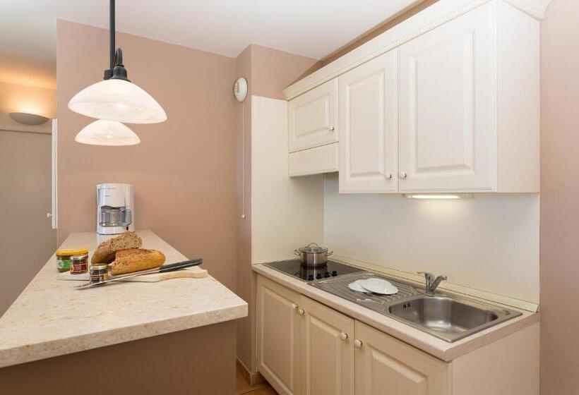 带2个卧室的公寓, Madame Vacances Domaine Du Provence Country Club Service Premium