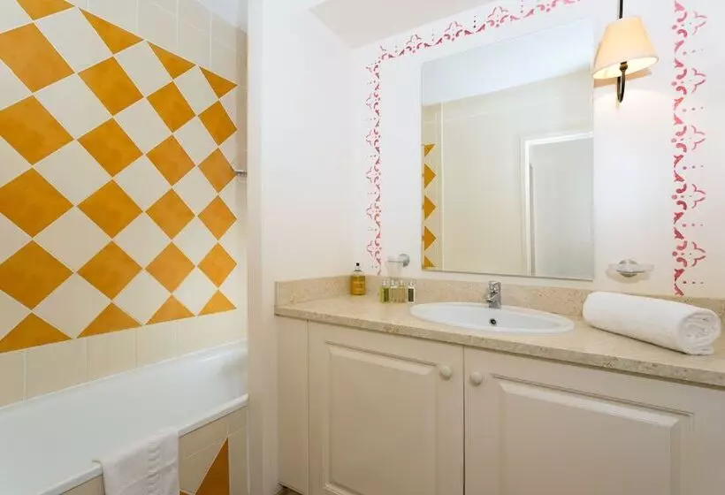 ２ベッドルームアパートメント, Madame Vacances Domaine Du Provence Country Club Service Premium