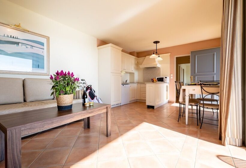 Апартаменты 2 Спальни, Madame Vacances Domaine Du Provence Country Club Service Premium