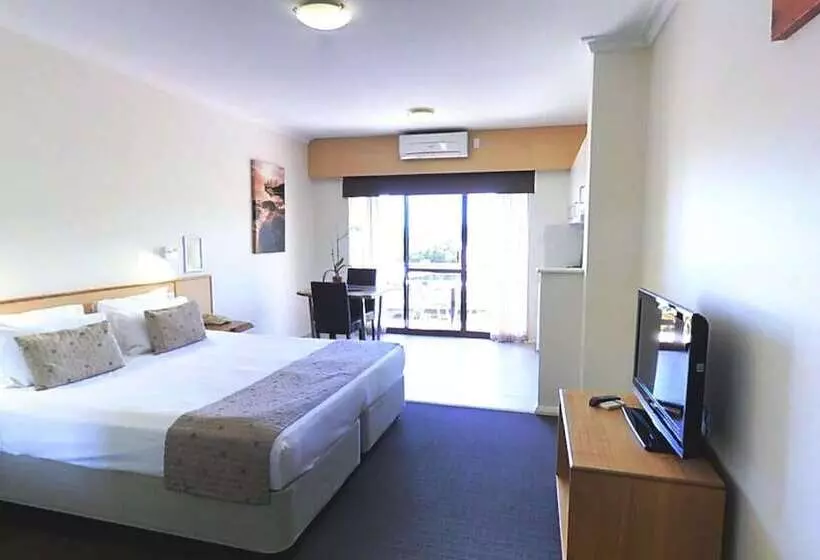 استودیوی استاندارد, Margarets Beach Resort