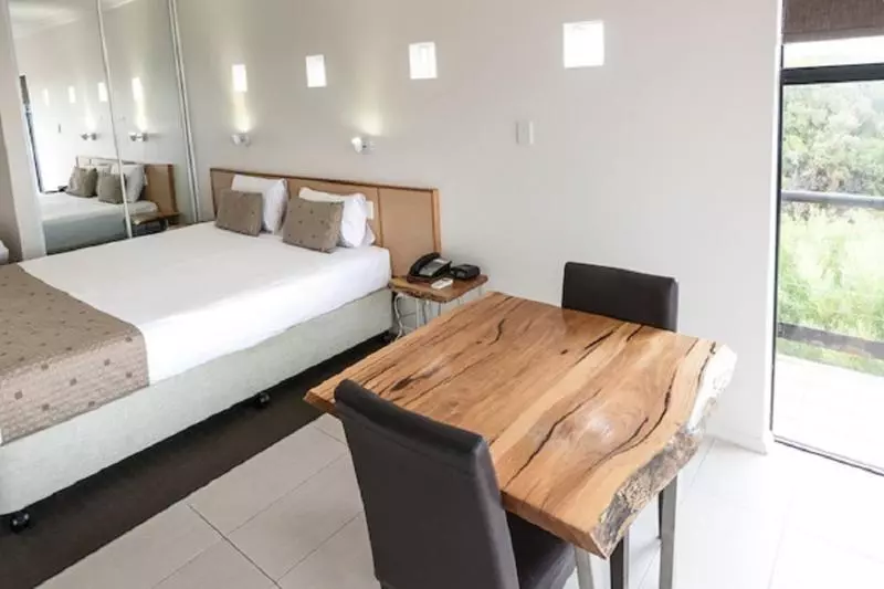 استودیوی استاندارد, Margarets Beach Resort