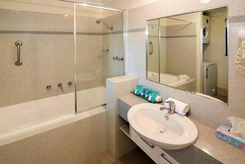 استودیوی استاندارد, Margarets Beach Resort
