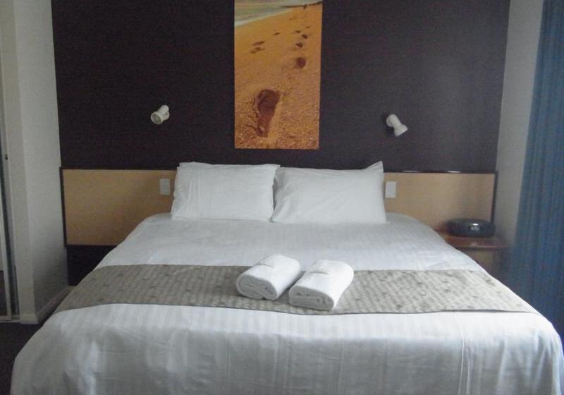 Апартаменты 2 Спальни, Margarets Beach Resort