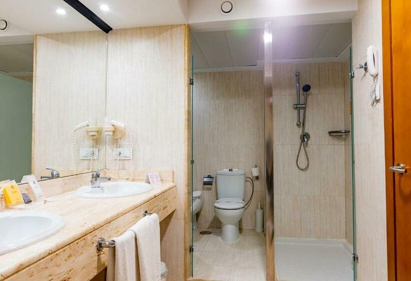 标准三人间, Peñiscola Plaza Suites