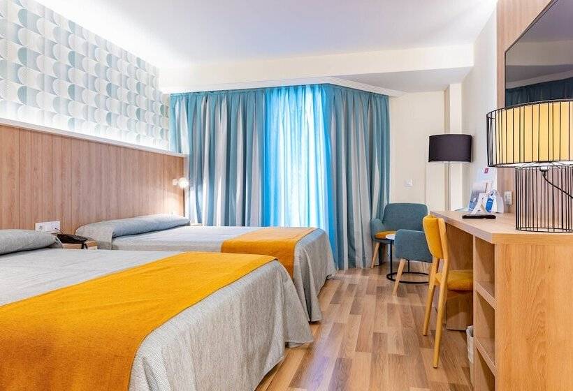Номер Стандарт Боковой Вид на Море, Peñiscola Plaza Suites