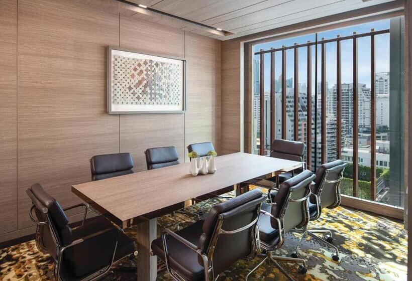 سوئیت با وان آب گرم, Solitaire Bangkok Sukhumvit 11