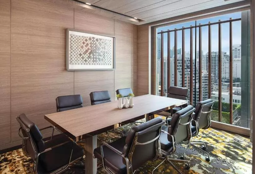 سوئیت با وان آب گرم, Solitaire Bangkok Sukhumvit 11