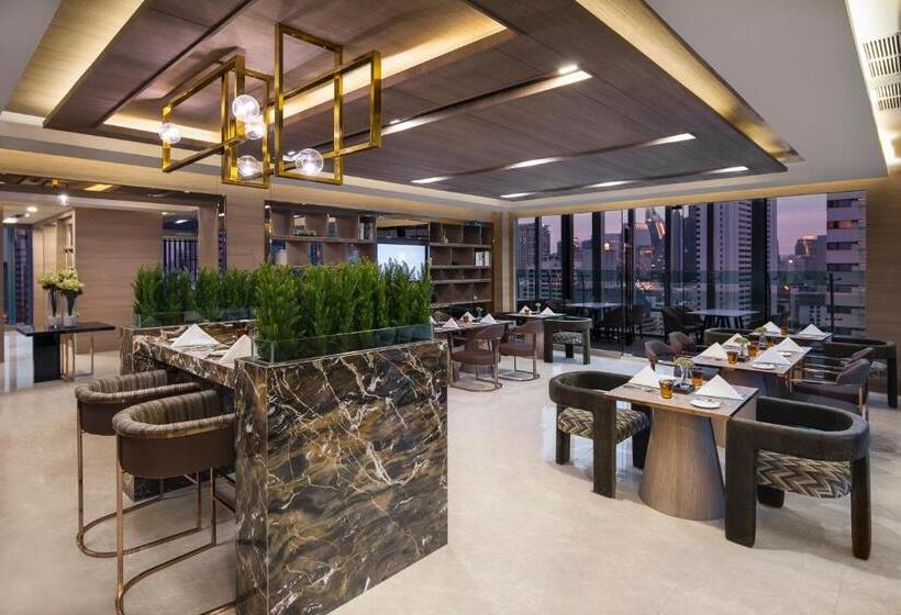 سوئیت با وان آب گرم, Solitaire Bangkok Sukhumvit 11