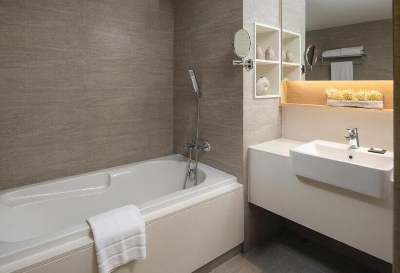 سوییت, Solitaire Bangkok Sukhumvit 11