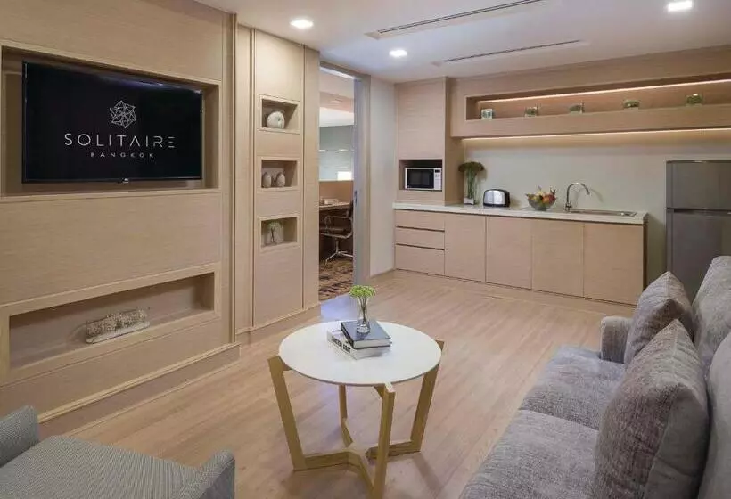 سوئیت کلاب, Solitaire Bangkok Sukhumvit 11