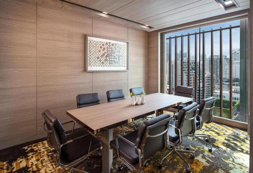 اتاق لوکس, Solitaire Bangkok Sukhumvit 11