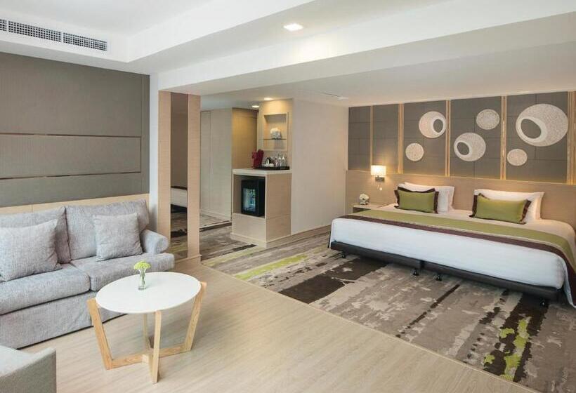 سوئیت با وان آب گرم, Solitaire Bangkok Sukhumvit 11