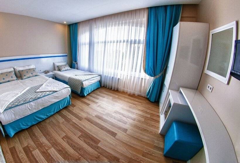 Üç Kişilik Standart Oda, Star Holiday