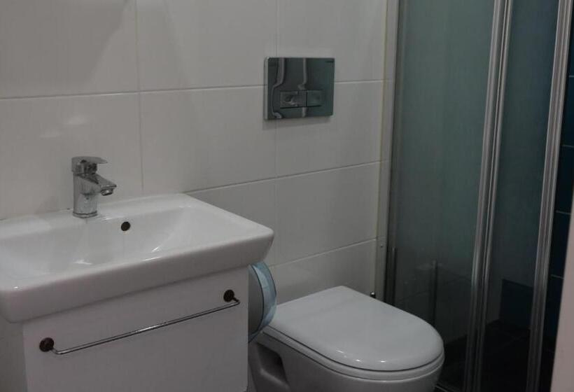 Standart Oda, Star Holiday