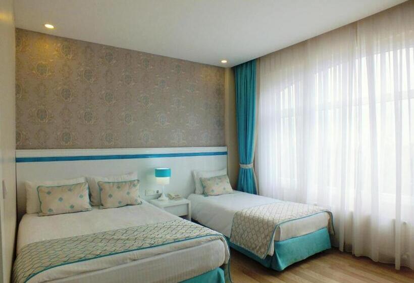 Üç Kişilik Standart Oda, Star Holiday