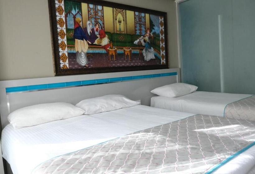 Üç Kişilik Standart Oda, Star Holiday