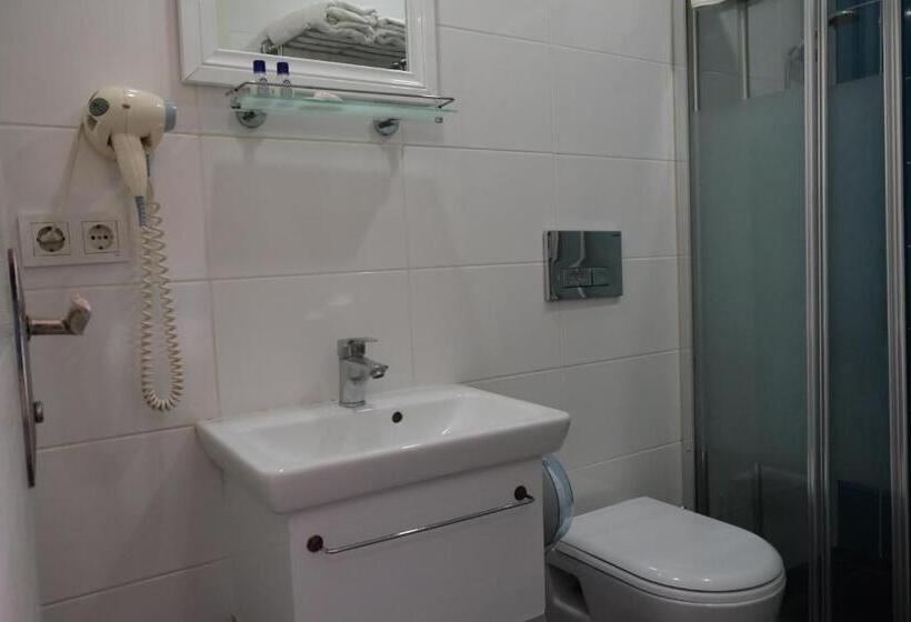 Ekonomik Oda, Star Holiday