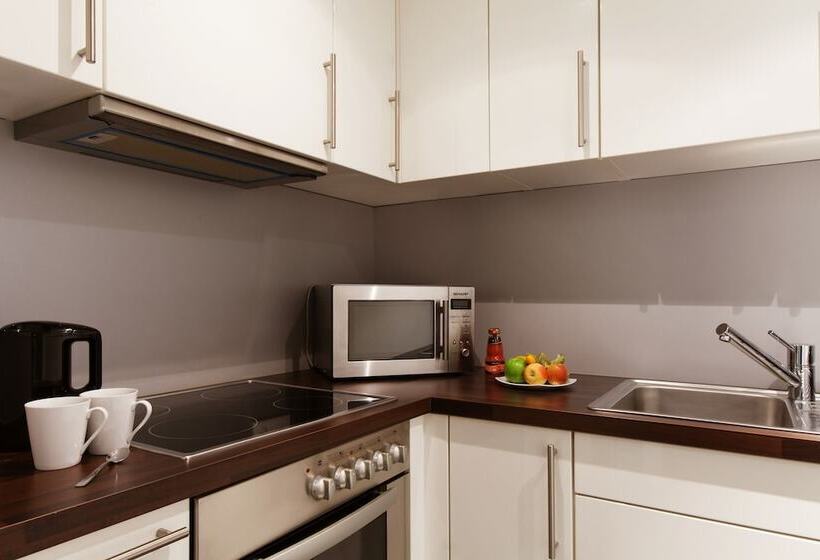 Апартаменты 1 Спальня, Vienna House Easy By Wyndham Stuttgart