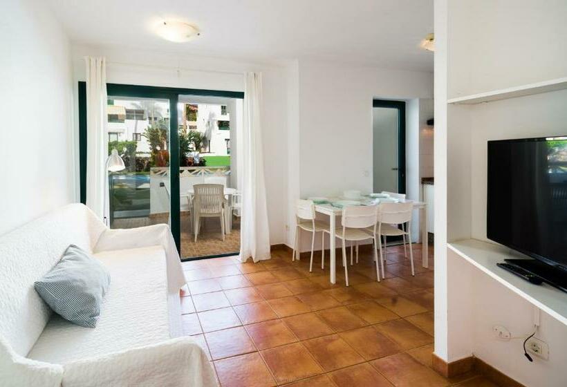 آپارتمان 2 خوابه با تراس, Apartamentos Los Rosales