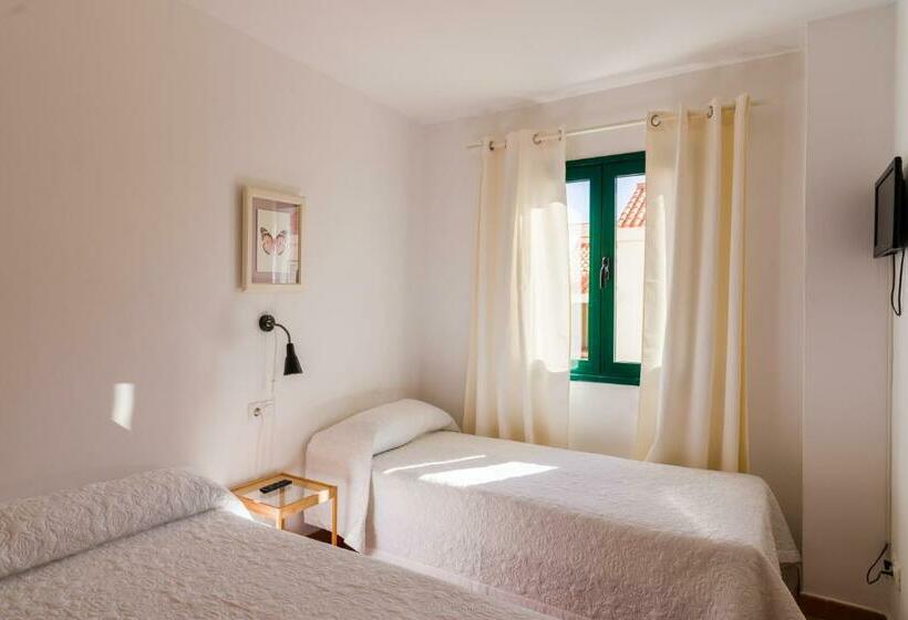 آپارتمان 2 خوابه با تراس, Apartamentos Los Rosales