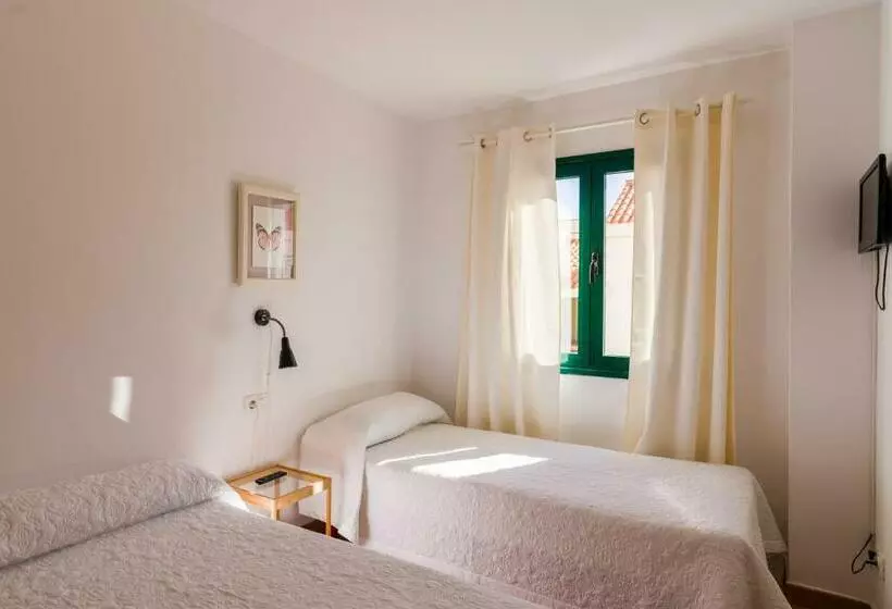 آپارتمان 2 خوابه با تراس, Apartamentos Los Rosales