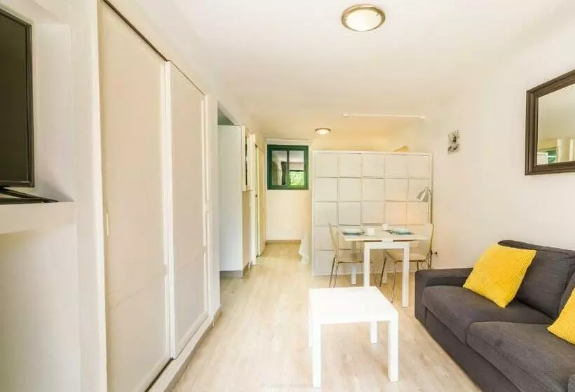 استودیو استاندارد با تراس, Apartamentos Los Rosales