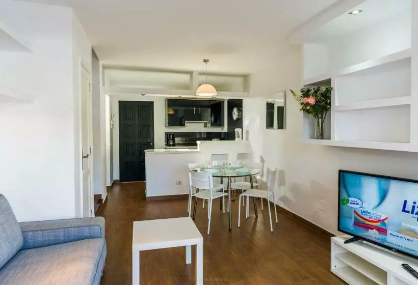 آپارتمان دوبلکس 1 خوابه, Apartamentos Los Rosales