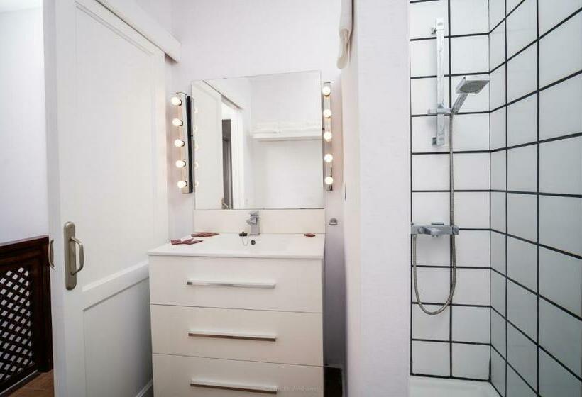 آپارتمان دوبلکس 1 خوابه, Apartamentos Los Rosales