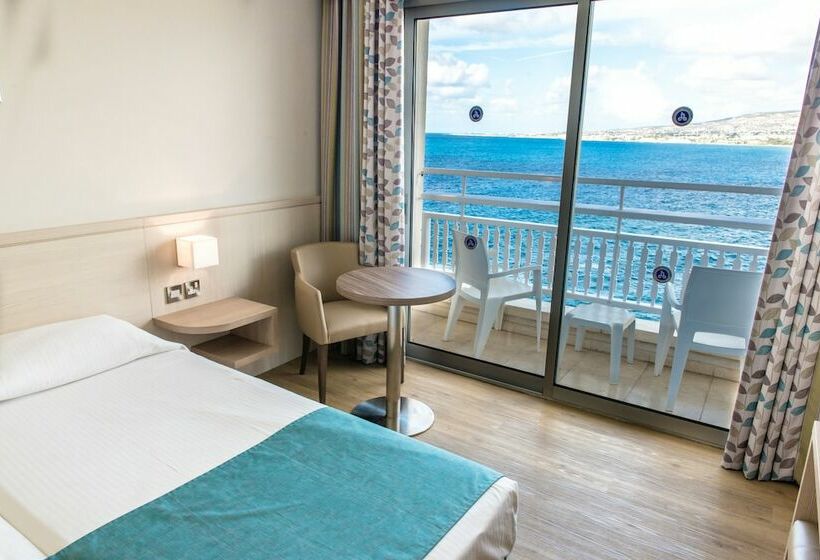 غرفة قياسية مطلّة علي البحر, Cynthiana Beach