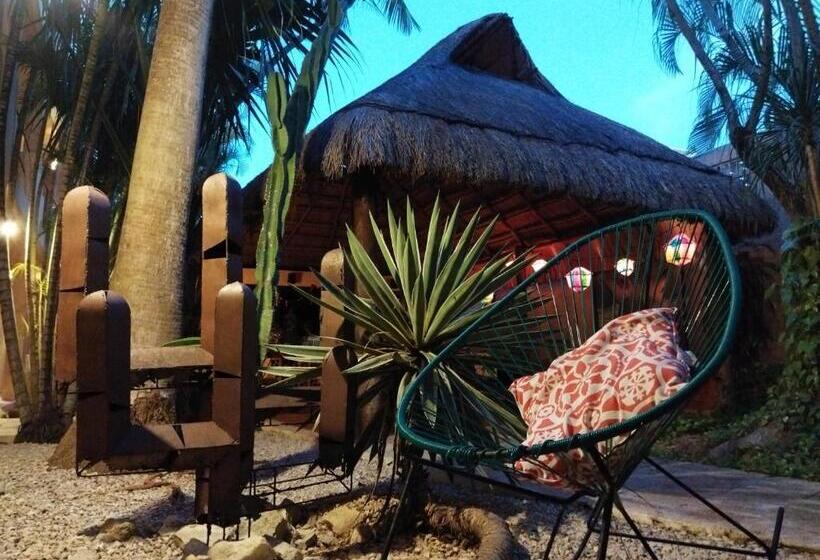 Superior Szoba King Size Bed, Barrio Latino Hotel Drop And Go By Bestoffer Stays