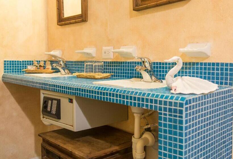 חדר סטנדרט עם מיטת קינג, Barrio Latino Hotel Drop And Go By Bestoffer Stays