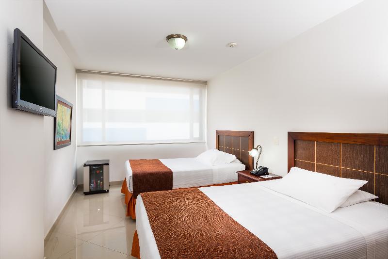 패밀리 룸, Dann Combeima