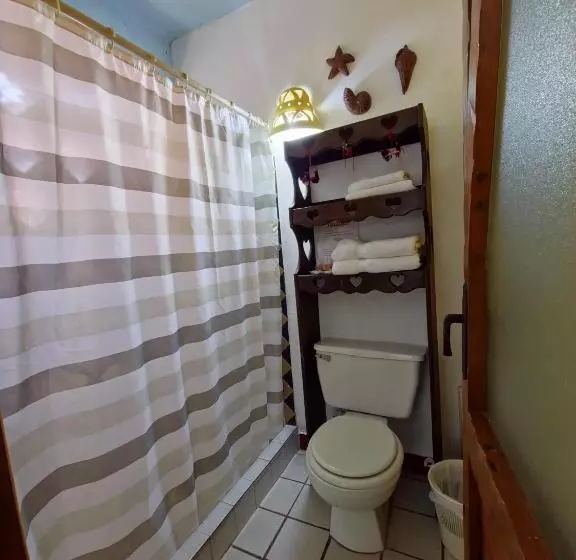 اتاق استاندارد یک نفره, Eco Suites Uxlabil Guatemala