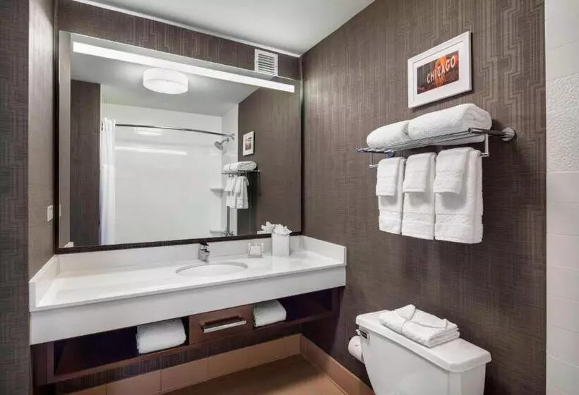 キングサイズベッドのスタンダードルーム, Fairfield Inn And Suites Chicago Downtown/ Magnificent Mile
