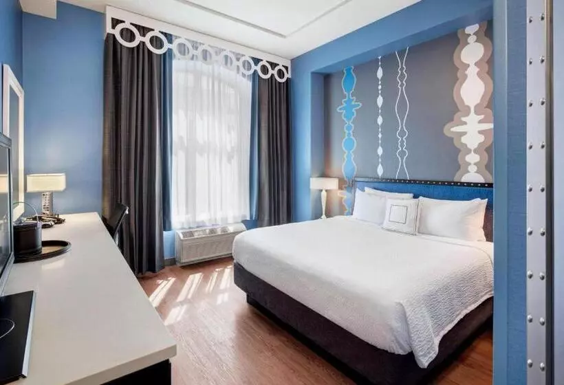 キングサイズベッドのスタンダードルーム, Fairfield Inn And Suites Chicago Downtown/ Magnificent Mile