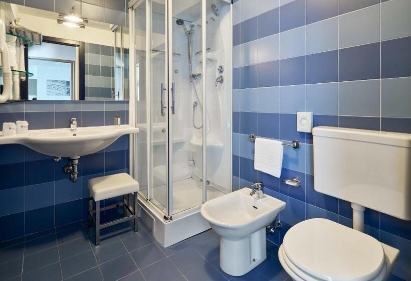 جناح كلاسيكي, Fonzari