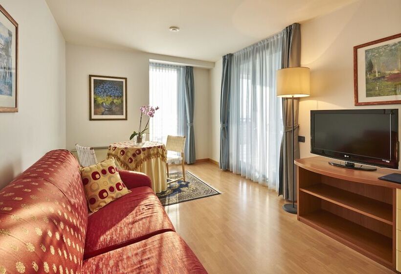 غرفة قياسية, Fonzari